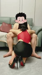 当老婆穿上火红色的挂脖战袍