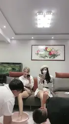 艾伦 双奴伺候双主洗脚 强制调教