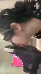 三婶舌头出血了 卖力舔鞋底