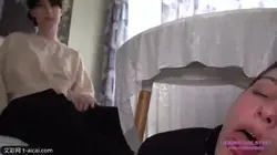 高冷母狗被女王闺蜜甜美纯素人Regina大笑着狂虐
