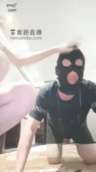 多多 半夜了 继续调教 踢裆 踩踏