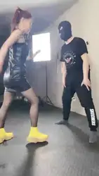 沈阳妮可 爆踢轻度奴